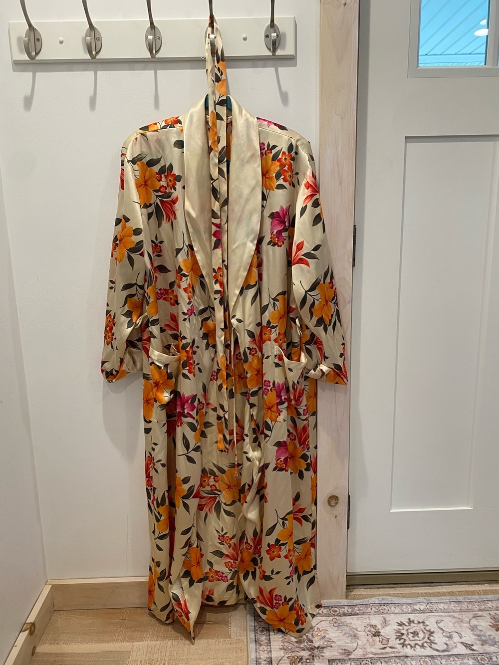 Victoria’s Secret Long Bathrobe Sz. M/L